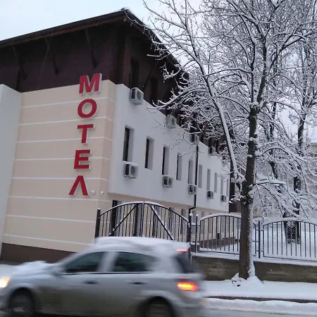 комплекс приятели Мотел 2*