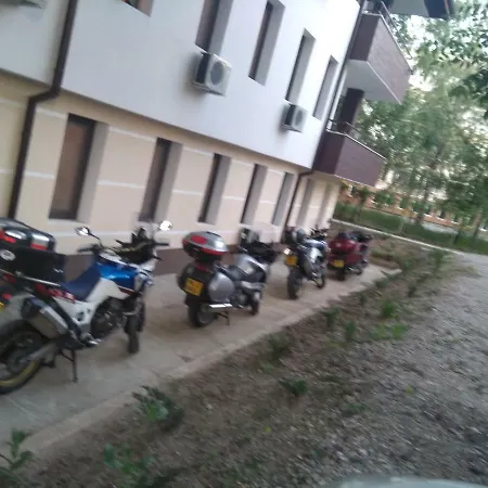 Motel Complex Friends